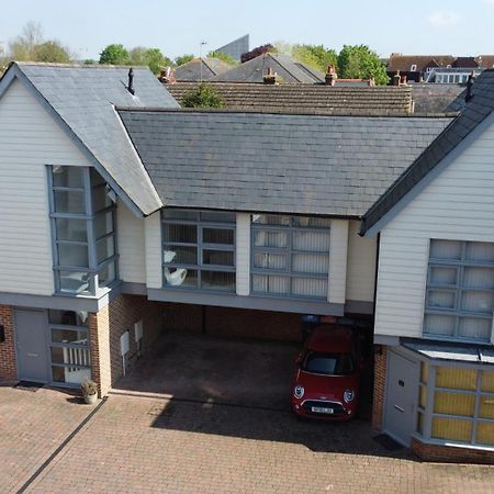 Modern City Centre House With Free Parking Canterbury Exterior photo