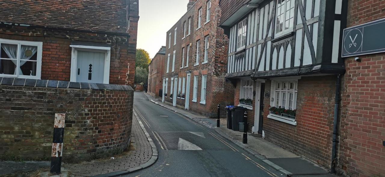 Modern City Centre House With Free Parking Canterbury Exterior photo