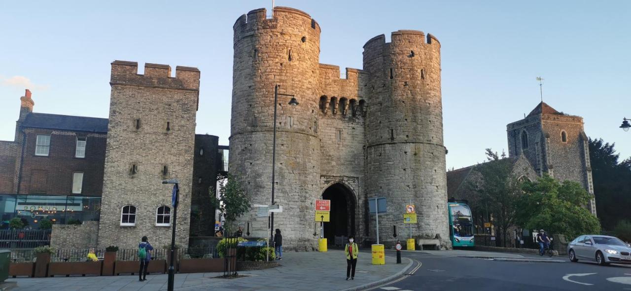 Modern City Centre House With Free Parking Canterbury Exterior photo