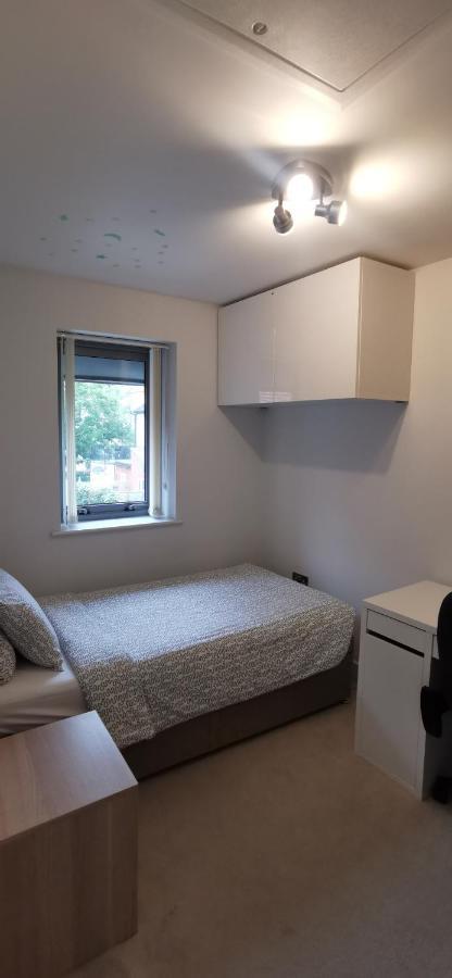 Modern City Centre House With Free Parking Canterbury Exterior photo